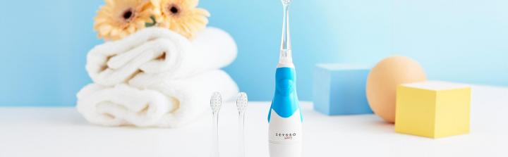The SEYSSO Baby Penguin Ice Blue sonic toothbrush is an ideal choice for the little ones